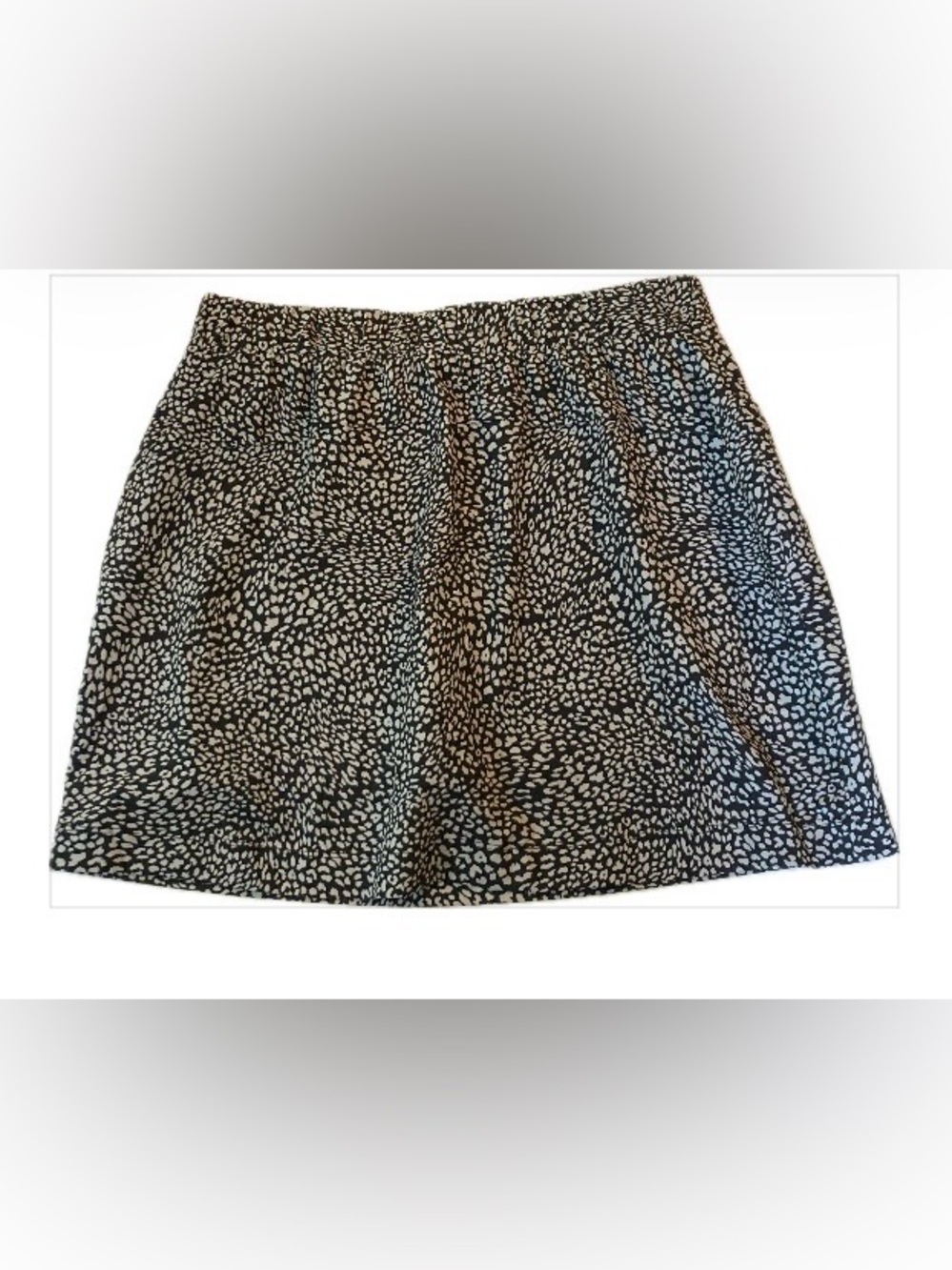 NWT LOU & GREY Skort Sz Med  Comfy Luxury Cruise Office